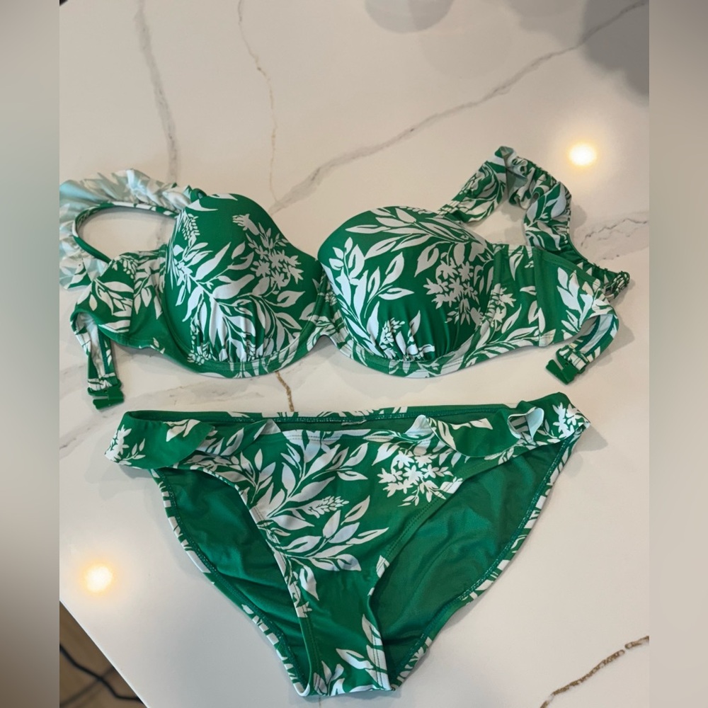 Profile By Gottex Green and White Floral Bikini